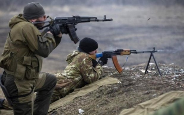 Сутки в ООС: путинские орки держат бойцов ВСУ под плотным огнем, есть раненые