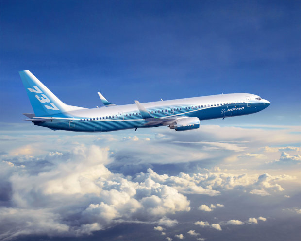 Пасажирський Boeing зазнав краху в Африці: перші подробиці і кадри