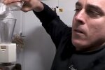 Астронавт показує туалет на МКС, кадр з відео: Facebook chastime