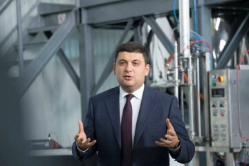 Гройсман назвал условие отмены маратория на продажу земли