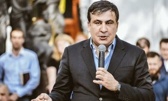 Українці висміяли гардероб Саакашвілі