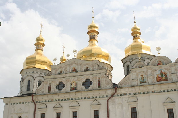 Протест Вінницького священика розбурхав мережу: літаючий купол і створення опозиції