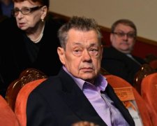 П'ята хіміотерапія: виснажений Караченцов показався на публіці