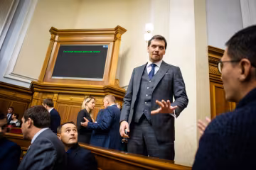 Гончарук остаточно заплутав українців з комуналкою: ціни на газ можуть злетіти, або різко впасти