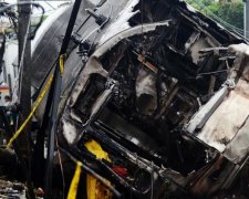 Пасажирський поїзд злетів з рейок: десятки загиблих