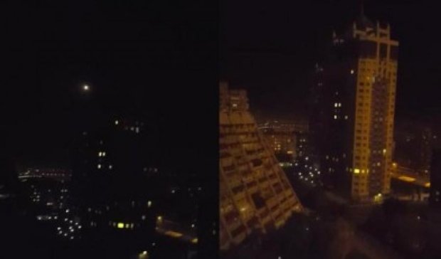 У Донецьку пролунали три потужні вибухи (відео)