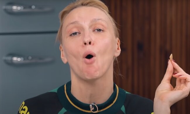 Оля Полякова, скриншот: Youtube