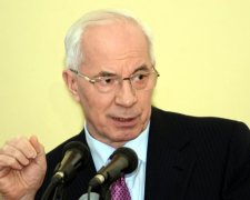 Азаров став кінокритиком