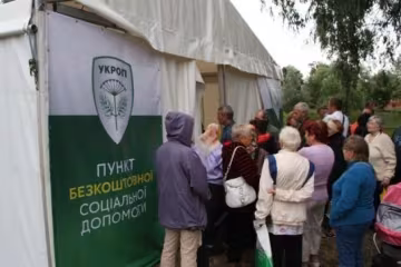 Черниговцы подрались в очереди за бесплатной гречкой (видео)
