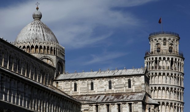 Итальянцы против, чтобы Пизанскую башню подперли мечетью