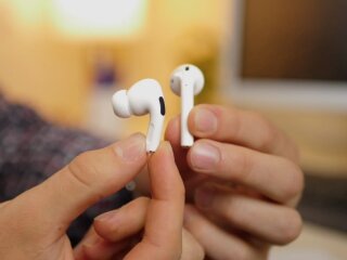 AirPods Pro, IT-HERE