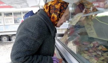 Бюджетникам и пенсионерам сулит дырка в кармане