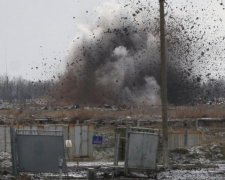 Мощные взрывы в Крыму напугали местных жителей