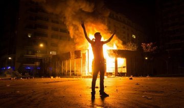 В Ливане продолжаются акции протеста «Ты воняешь» (фото)  