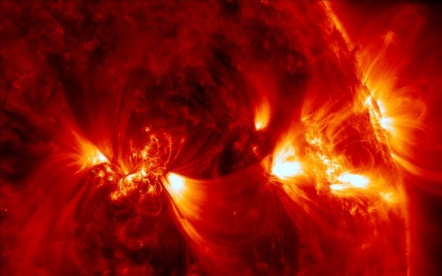 NASA зафільмувало одразу три сонячних спалахи