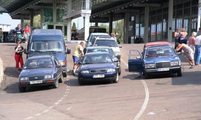 Зеленський не врятує: які штрафи чекають на "євробляхерів", повний список