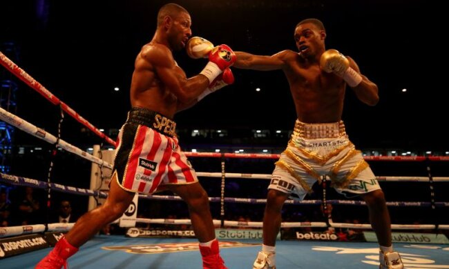 Спенс победил Брука и стал новым чемпионом мира