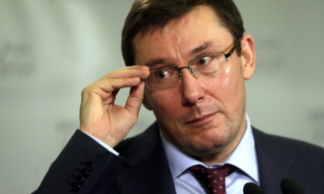 Луценко звинуватив НАБУ в недієздатності