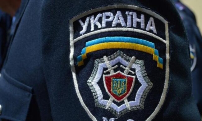 В Николаевской области избили и ограбили военнослужащего