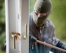 Збирають танк? Злочинці обчистили склад Міноборони