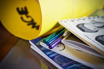 Набір канцтоварів зображення