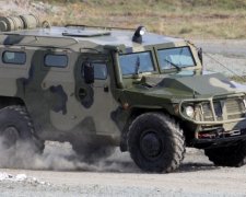Російський журналіст втопив броньовик Тигр під час тест-драйву (відео)