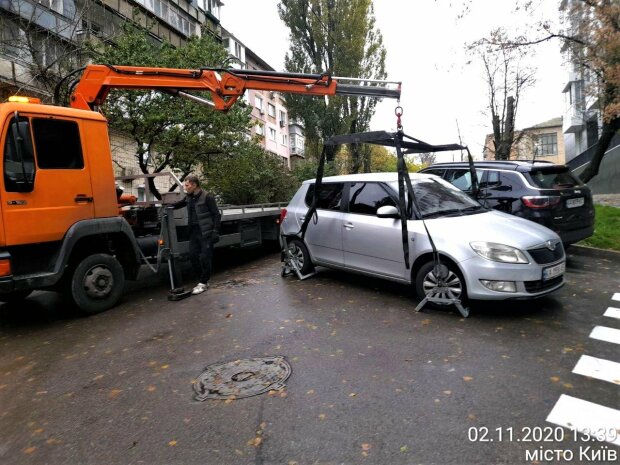 В Киеве "олени парковки" обеднели на два миллиона