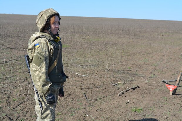 Храбрая украинка уже 6 лет освобождает Донбасс от бомб Путина - "Не могу бросить начатое"