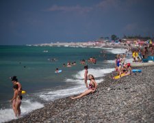 Погода на тиждень: хто ще поніжиться на сонці, хто промокне до нитки