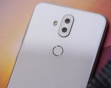 Zenfone 5Q: первый смартфон с четырьмя камерами