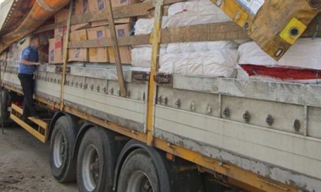 СБУ затримала 25 тонн товарів, які везли до "ДНР"
