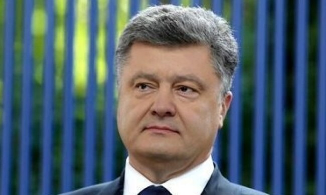 Порошенко блокує професіоналам доступ до керівних посад