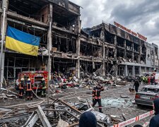 Дніпро обстріл торговельний центр пожежа