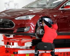 В Tesla появились сотни вакансий