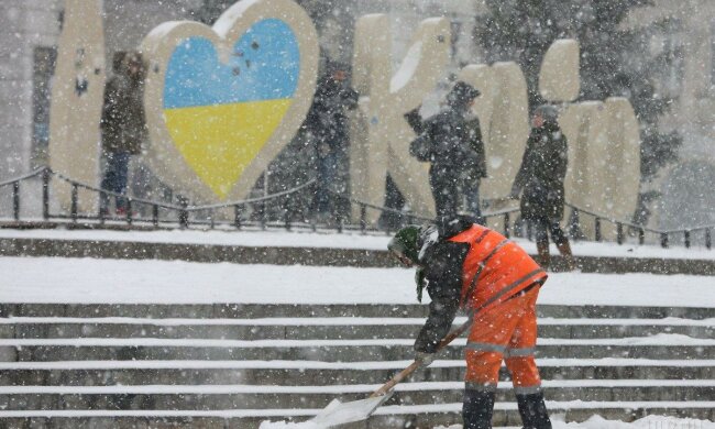 Снегопад в Киеве фото: Униан