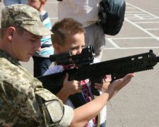 Военные похвастались своей техникой и вооружением во Львове (фото)