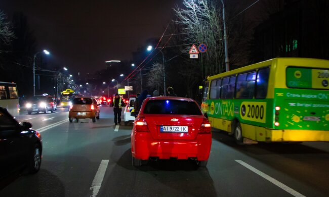 Авто, скріншот: YouTube