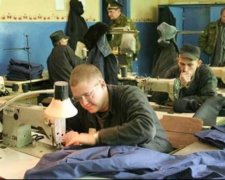 Як терористи наживаються на в'язнях