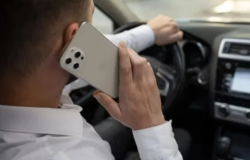 Авто, телефон, кадр из видео