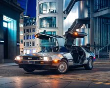 Легендарний DeLorean DMC-12. Фото: electrogenic