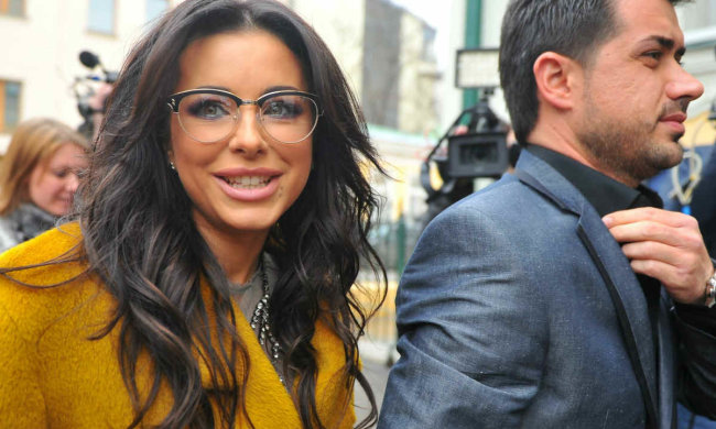 Ані Лорак застукали на відпочинку разом з колишнім чоловіком: ніжні обійми і поцілунки