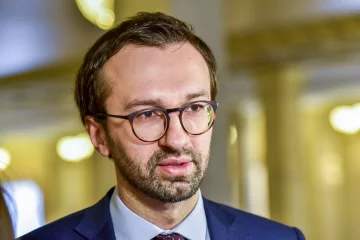 Лещенко феєрично перевів стрілки зі своєї квартири на апартаменти Ахметова у Лондоні