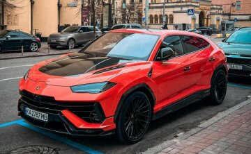 Lamborghini Urus. Фото: instagram.com/t.o.p.c.a.r.s_u.a