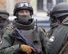 Тримісячний син прокурора виявився великим землевласником