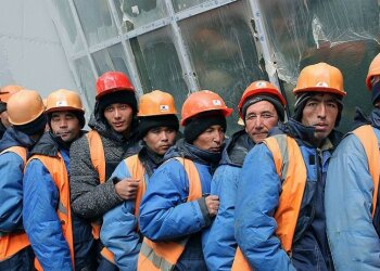 Заробитчане, фото из свободных источников