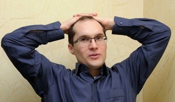 Юра Енакиевский "прессует" украинских журналистов в суде 