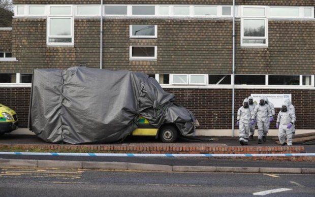 Дело Скрипаля: британцы массово уничтожают "отравленные" дома