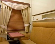 У потязі Київ-Ужгород буде VIP-вагон з охороною
