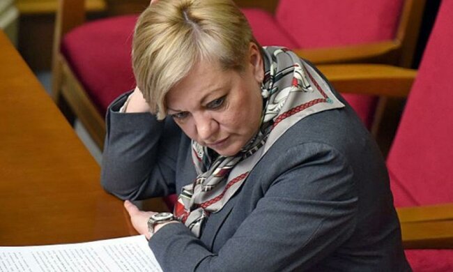 "Натхненна" Гонтарєва не захотіла йти у відставку