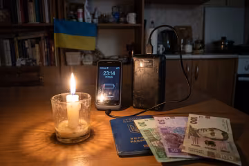 відключення світла смартфон повербанк свічка